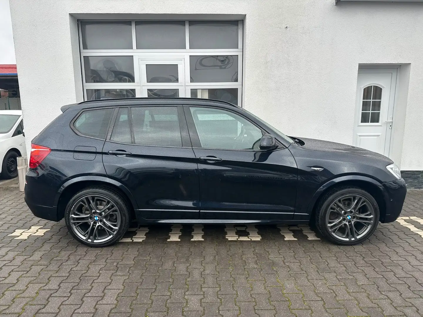 BMW X3 xDrive 35 d M Sport/Panorama/ Kamera/ Head-Up Noir - 2