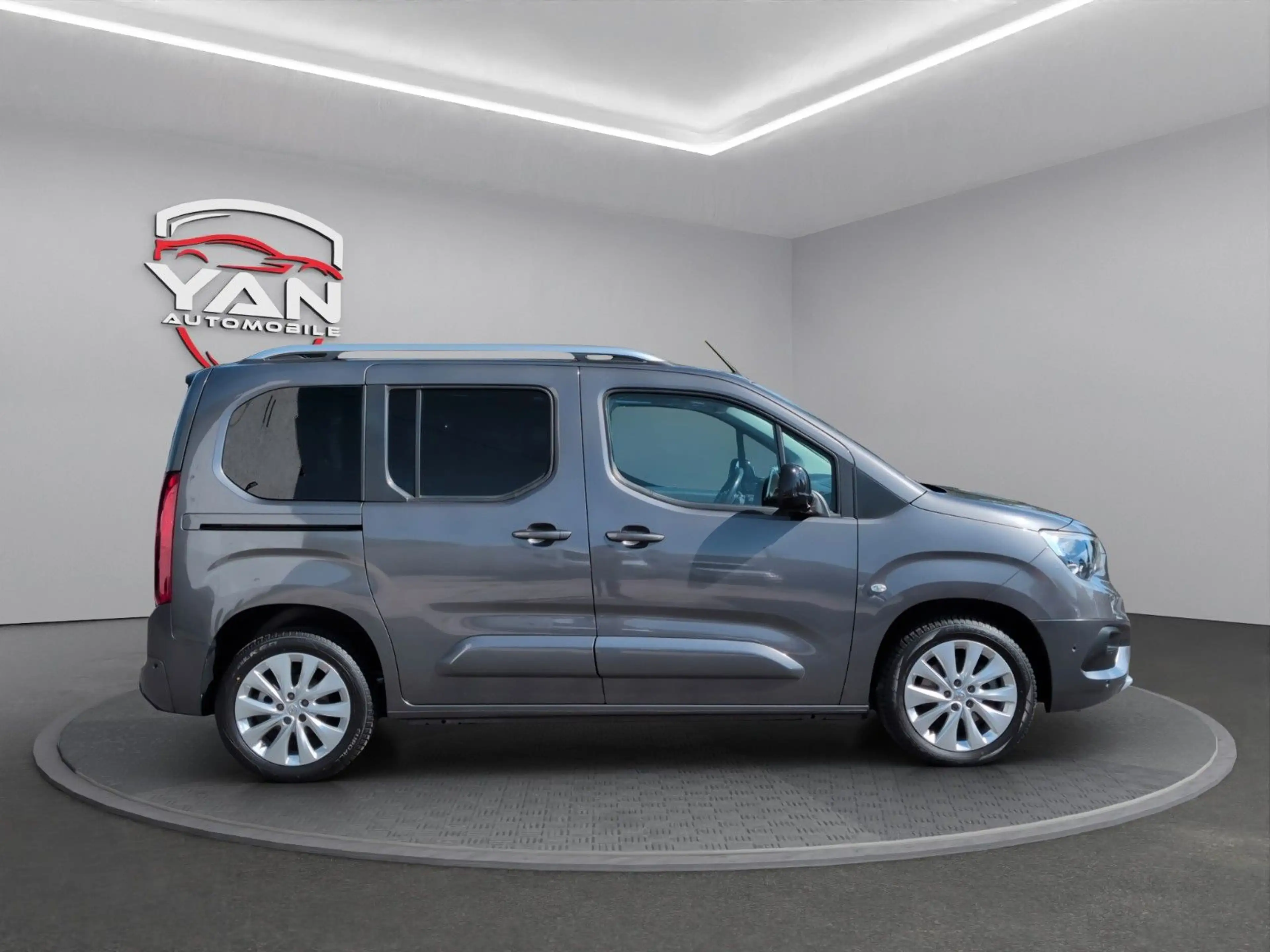 Opel Combo Life E Ultimate *PANORAMA*AUTOMATIK*AHK* — photo 5