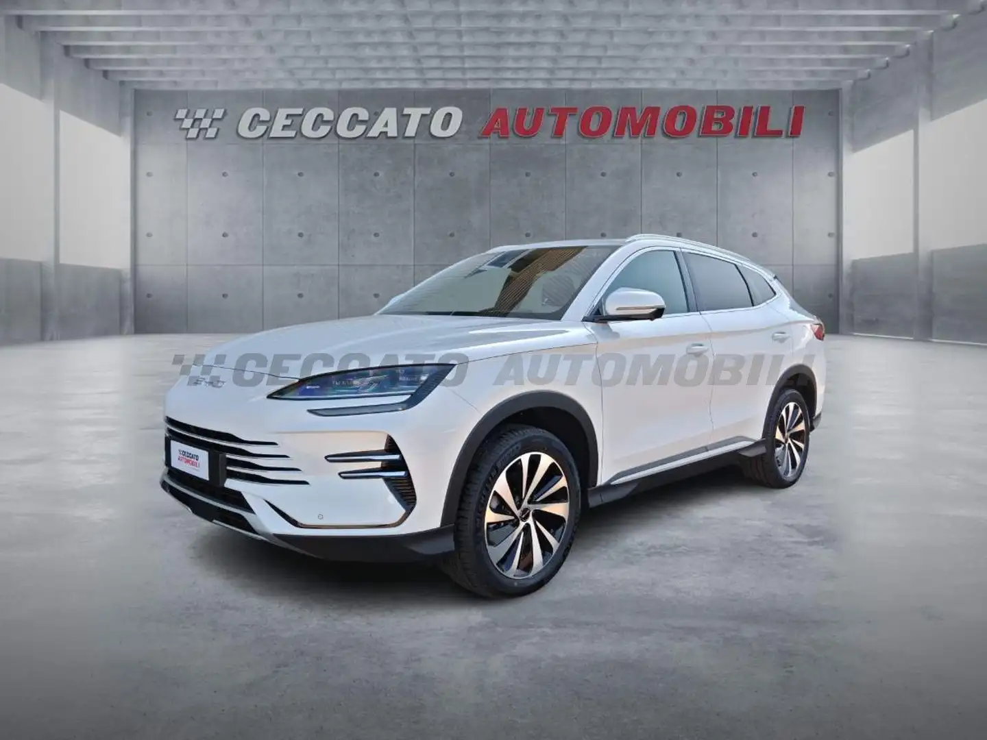 BYD Seal U Seal U DM-i 1.5 phev Boost 2wd Blanc - 1