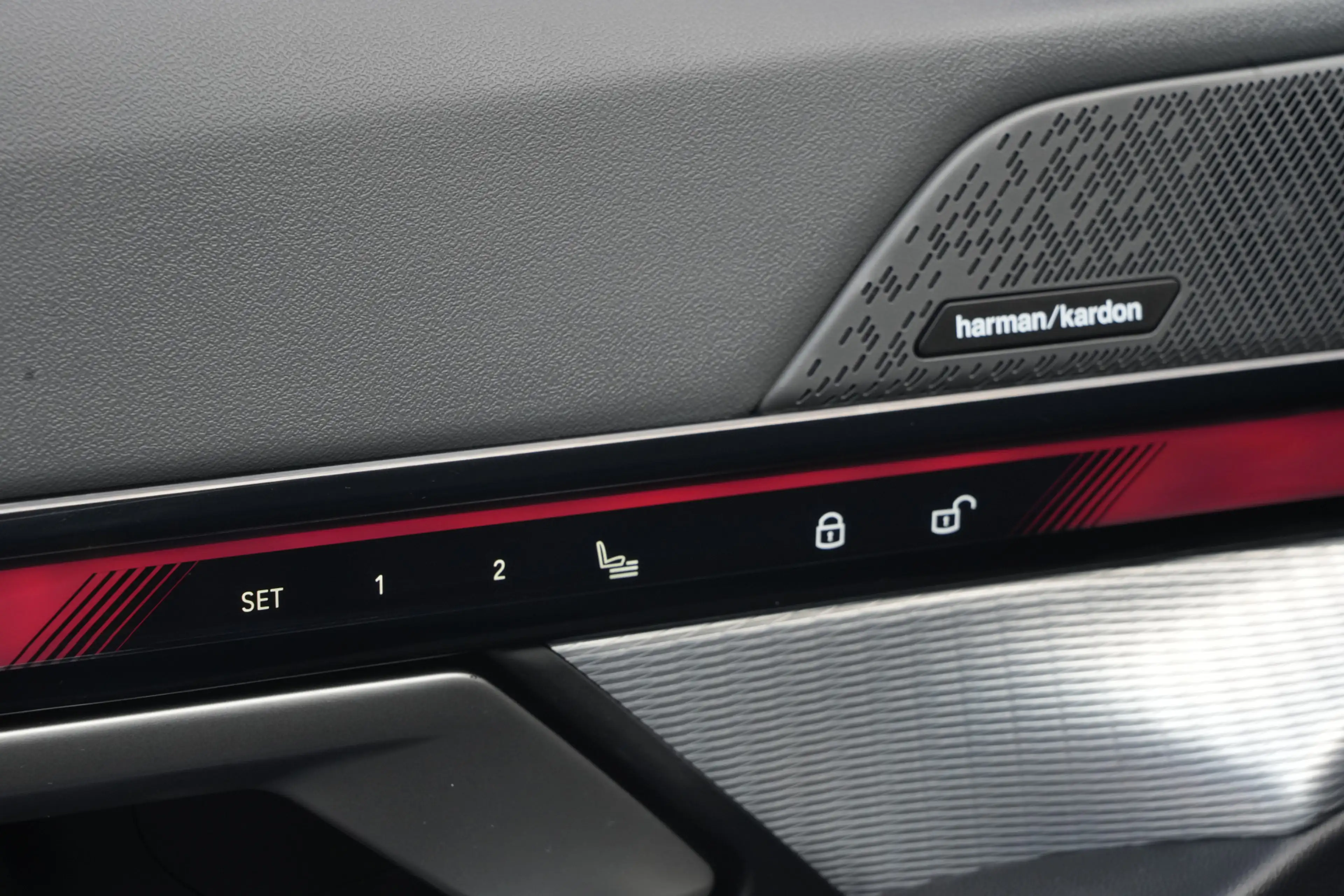 BMW 530 5-serie Touring 530e M Sport | 300PK | Pano | Harm — photo 30