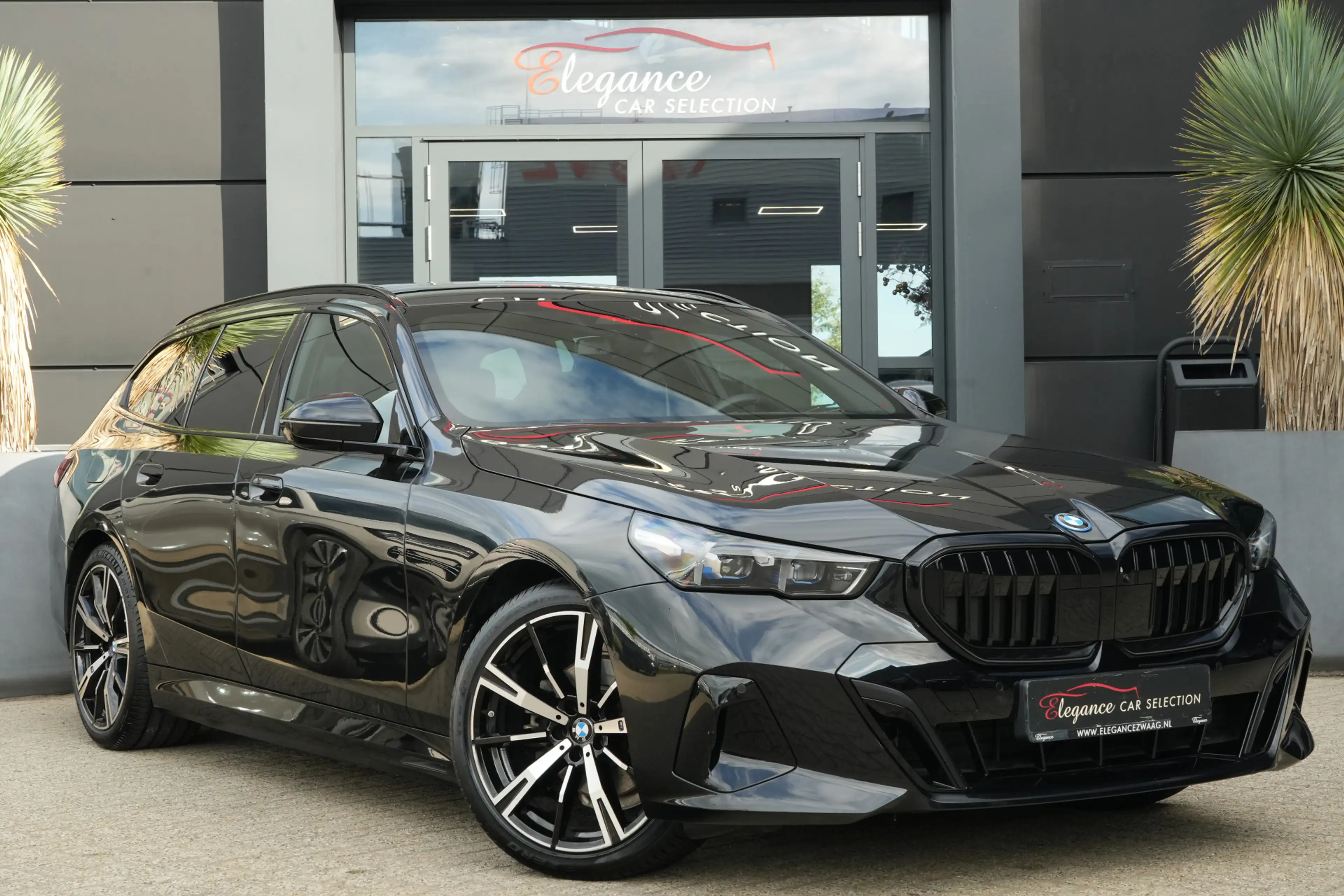 BMW 530 5-serie Touring 530e M Sport | 300PK | Pano | Harm — photo 8