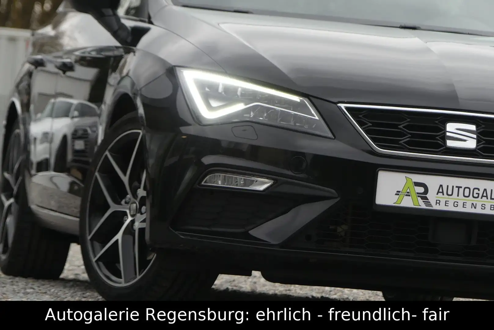 SEAT Leon 2.0 TSI*ST/FR SPORT*LED*PANORAMA*KAMERA*ACC Black - 1