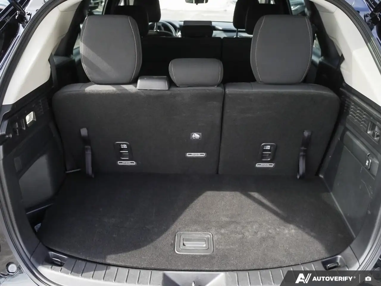 Mazda CX-90 PHEV снимка Mazda CX-90 PHEV