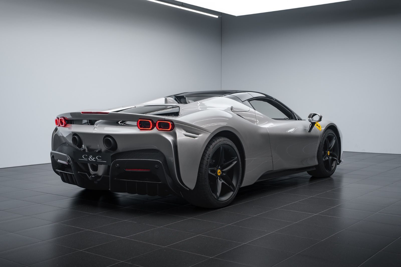 Ferrari SF90 Spider CARBON/PAINTED SHIELDS/CUSTOM/HI-FI — photo 4