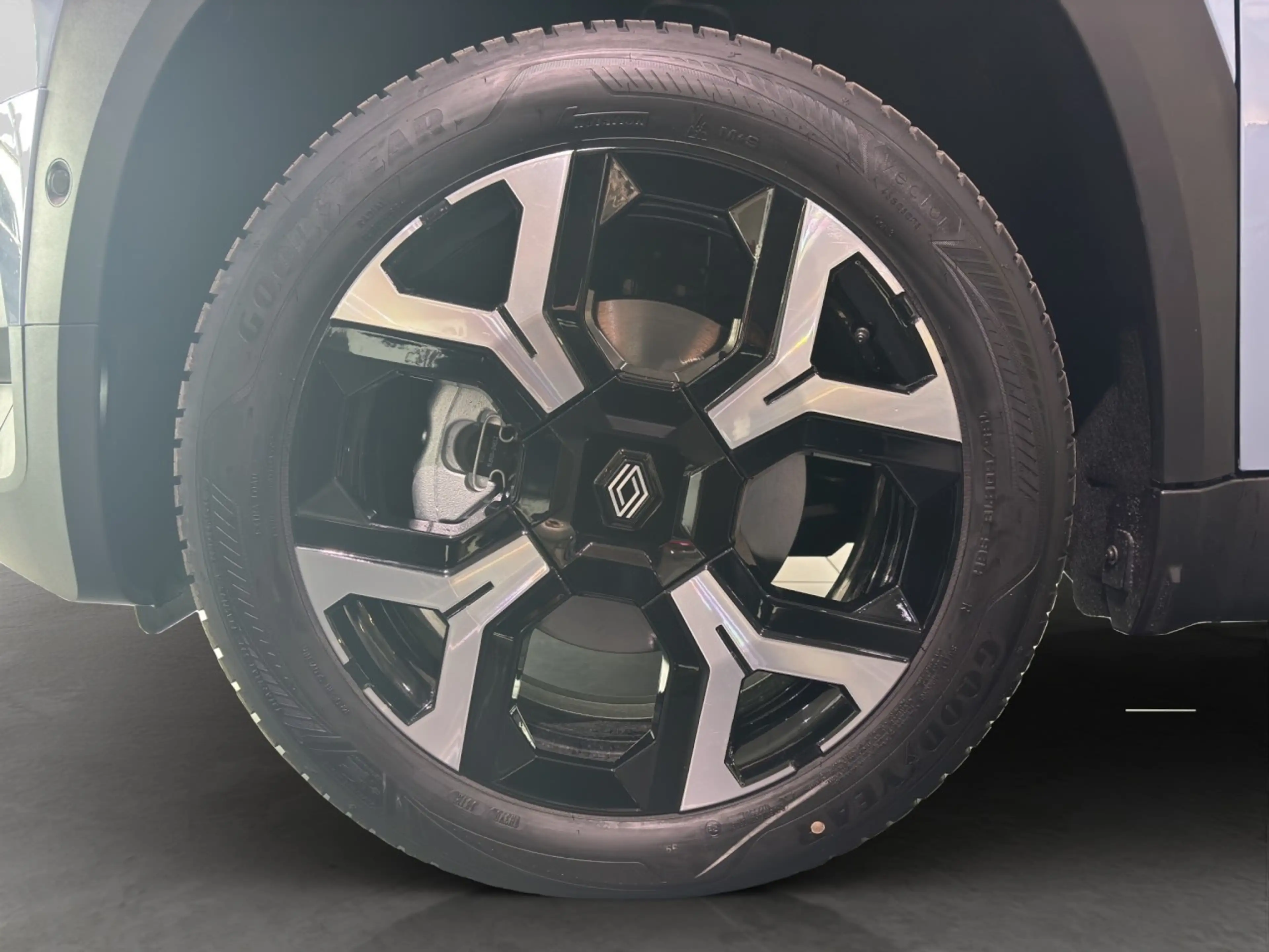 Renault R 4 E-Tech Electric 150 Comfort Range Techno Klima — photo 4
