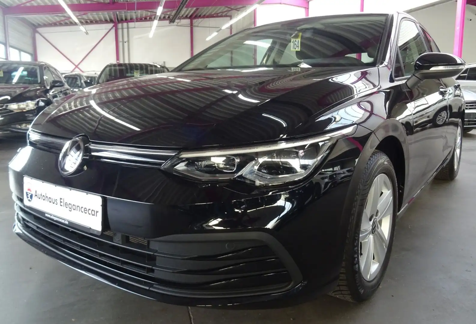 Volkswagen Golf 8 Life 1.5 TSI*ACC*CAM*LED*KEY*SHA*NAVI*DAB Noir - 1