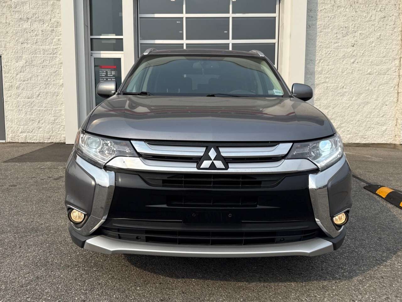 2018 Mitsubishi Outlander ES AWC — снимка 1