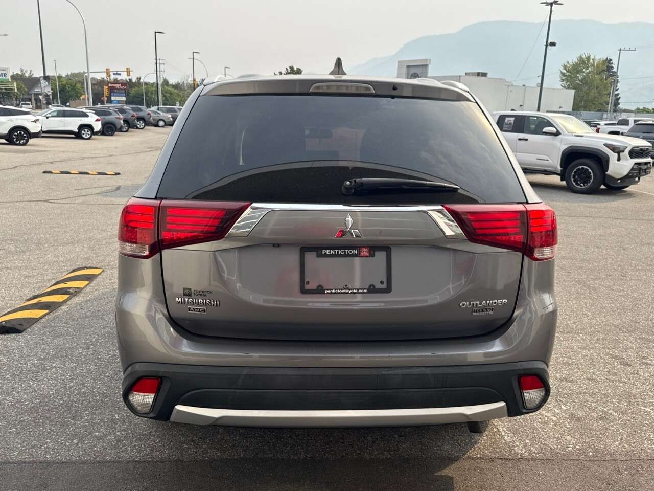 2018 Mitsubishi Outlander ES AWC — снимка 1