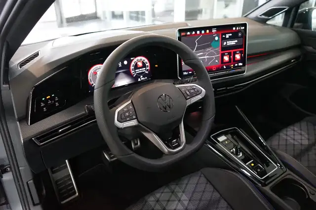 Volkswagen Golf view 11