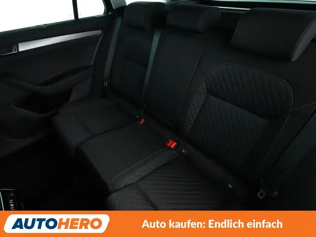 Skoda Superb view 14