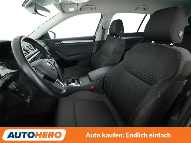 Skoda Superb view 10