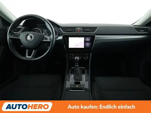 Skoda Superb view 12
