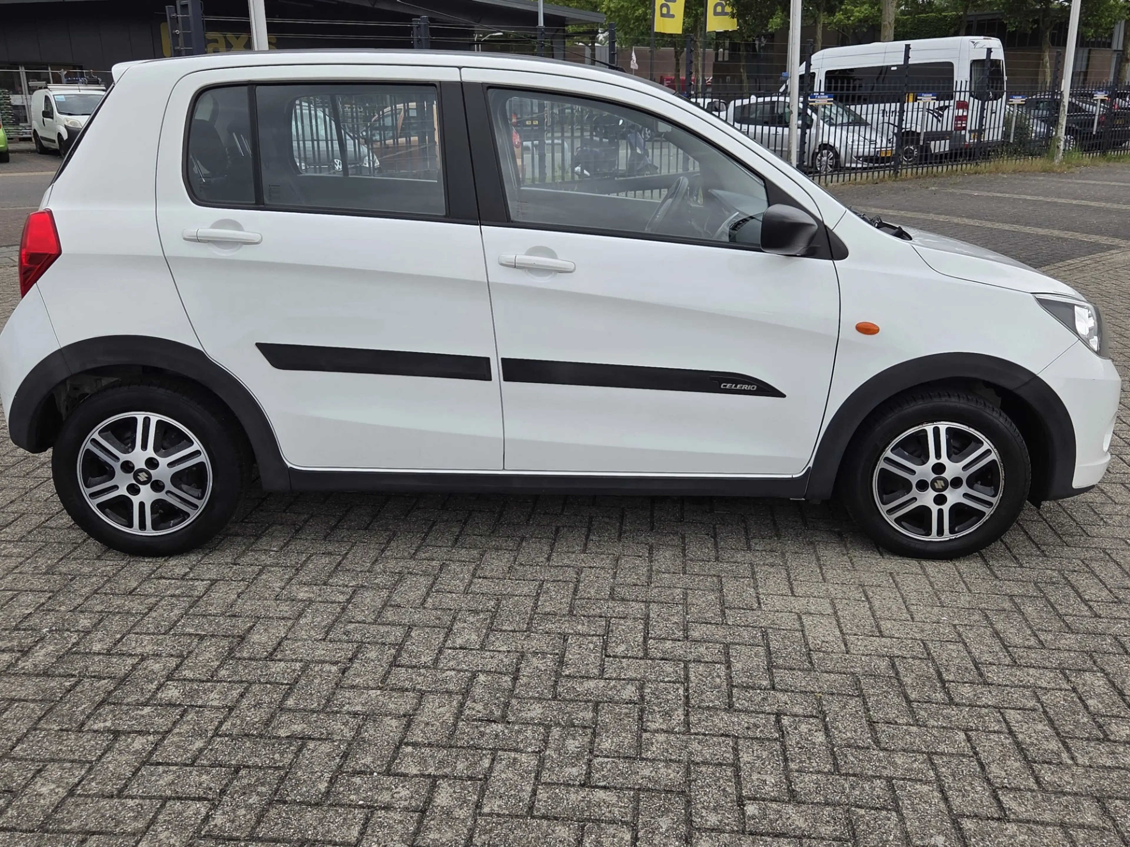 Suzuki Celerio 1.0 Comfort/NAVI/APPELCARPLAY — photo 5