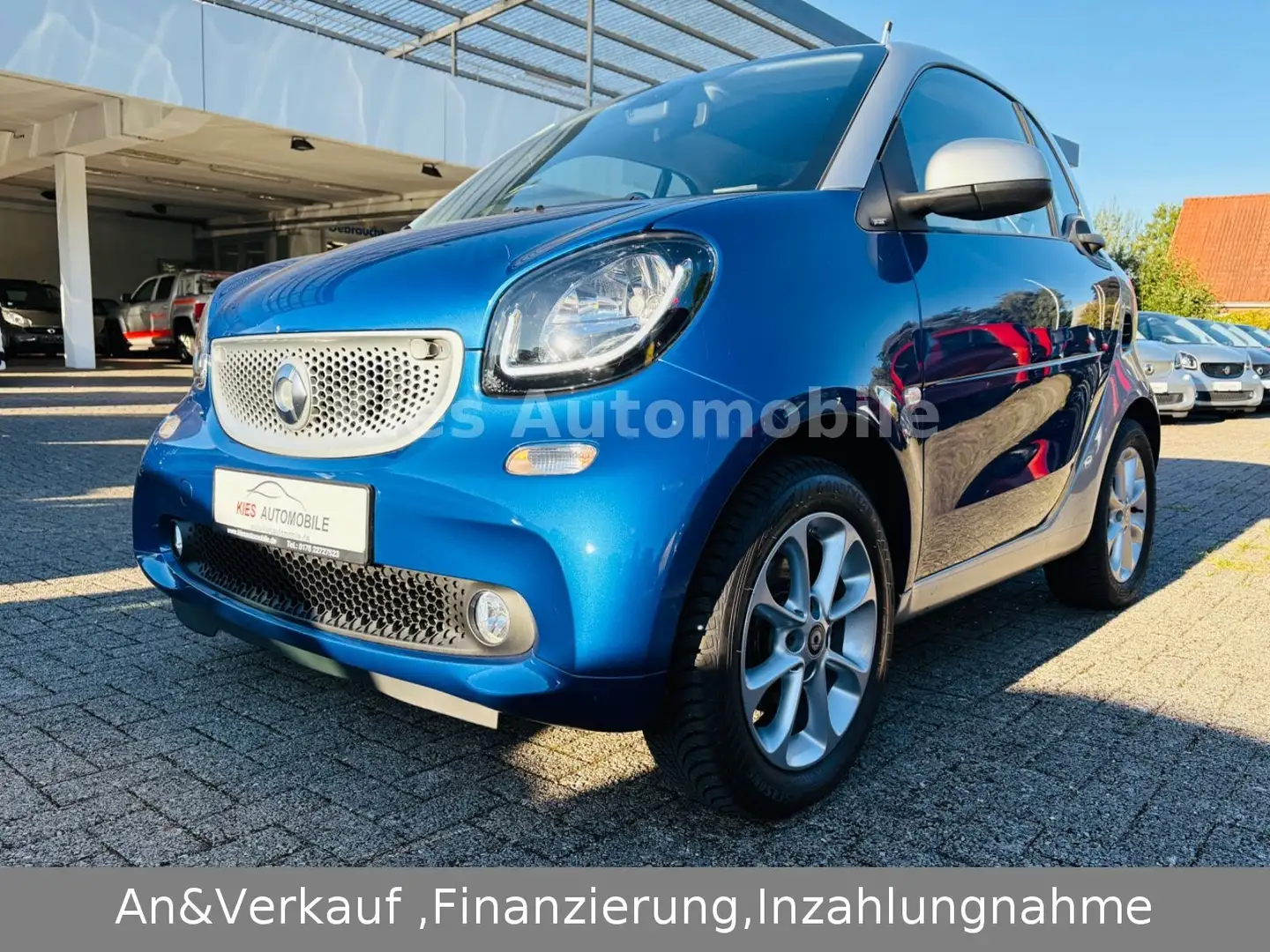 smart forTwo Prime 90PS AUTOM/LEDER/PANO/JBL/ARMLEHNE Blau - 1