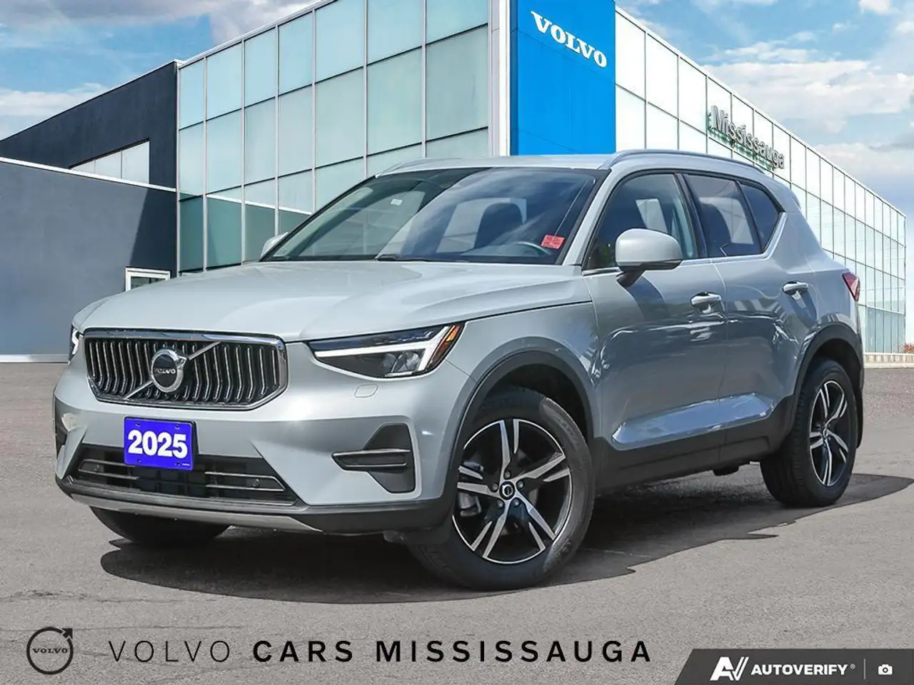 2025 Volvo XC40