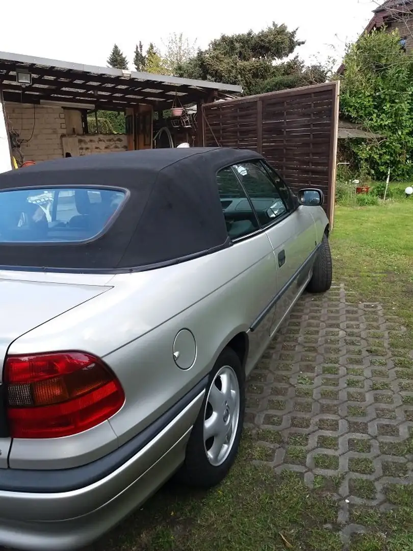 Opel Astra Astra Cabrio 1.6i Bertone Edition - 2