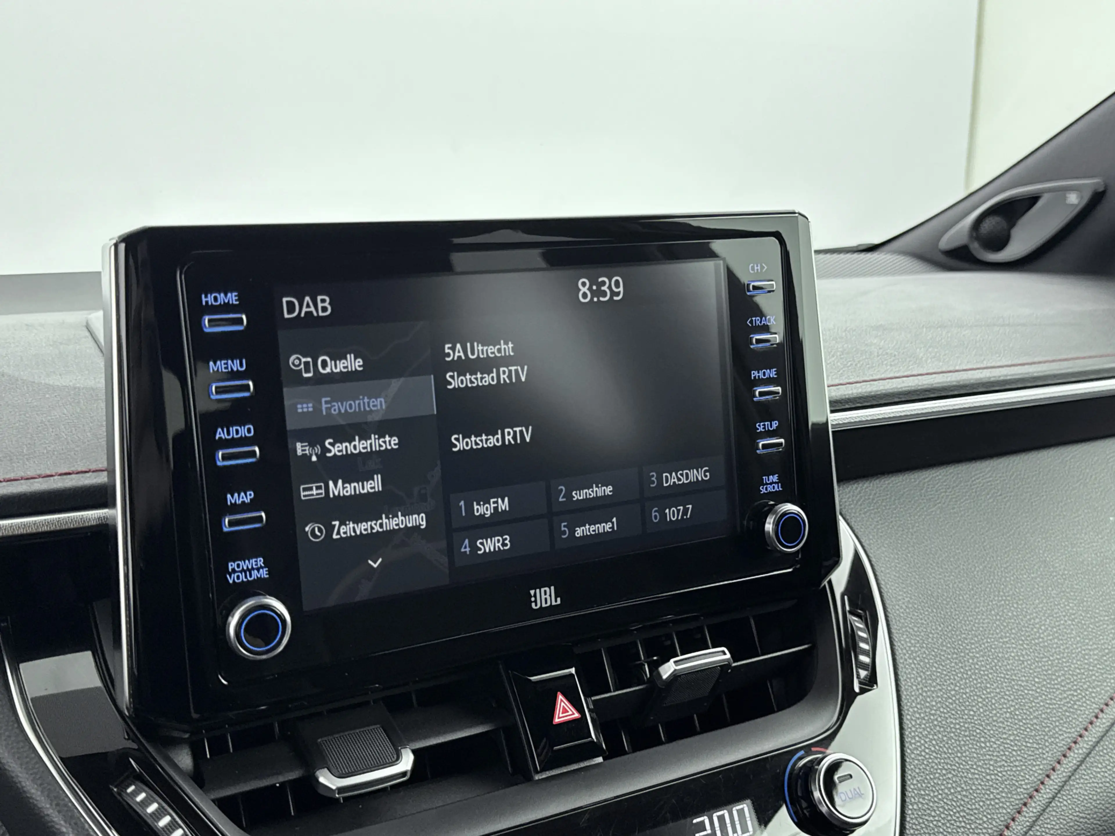 Toyota Corolla 2.0 Hybrid Executive Limited | Parkeersensoren V+A — photo 7