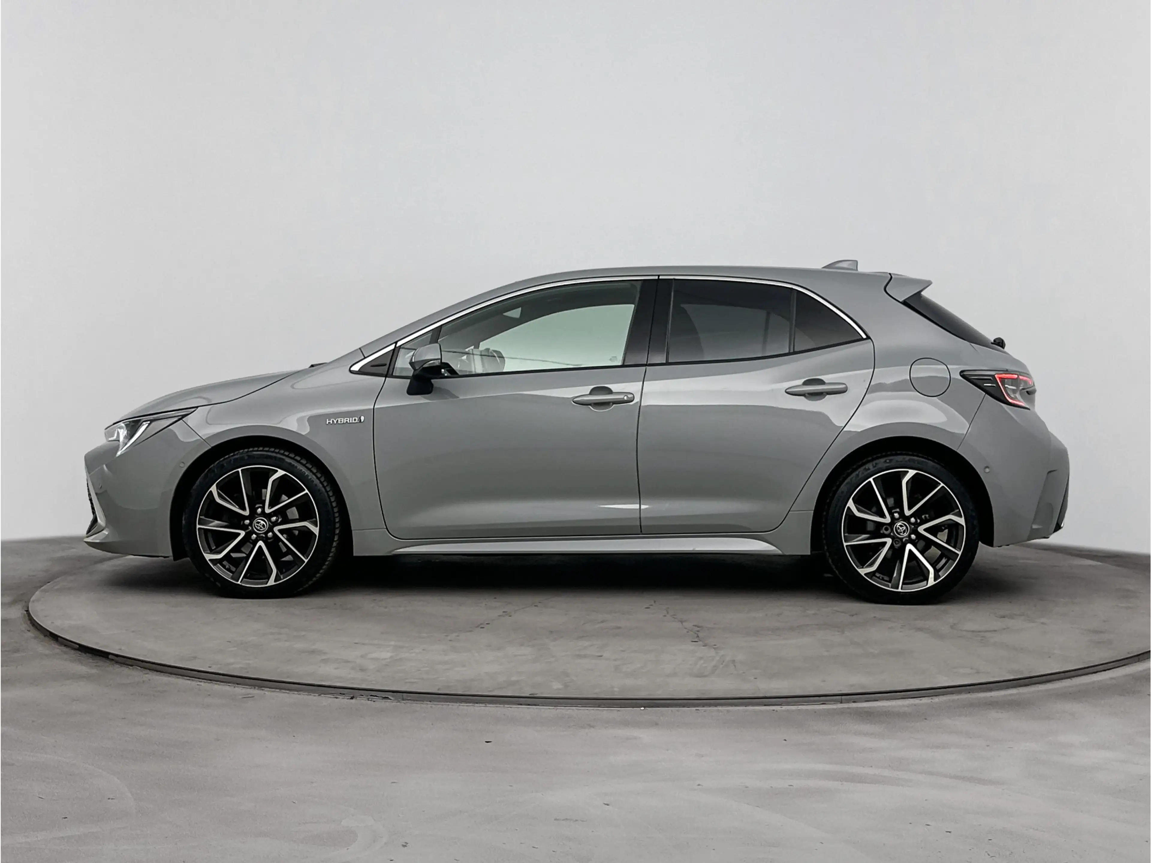 Toyota Corolla 2.0 Hybrid Executive Limited | Parkeersensoren V+A — photo 3