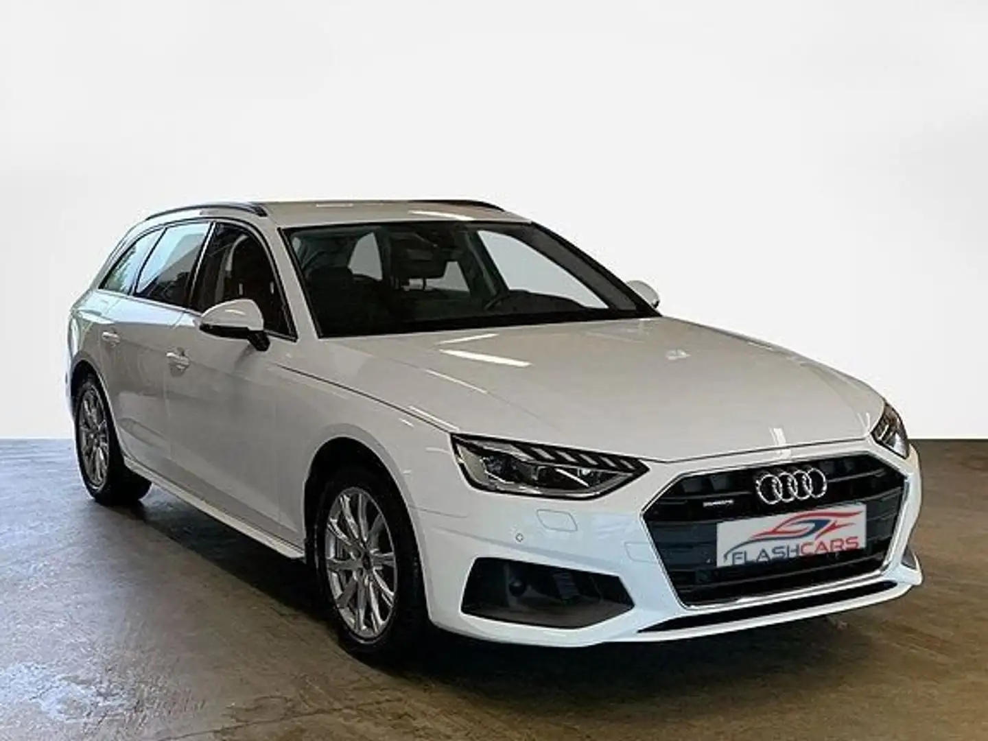Audi A4 40 TDI quattro STH AHV Keyless ACC Weiß - 2