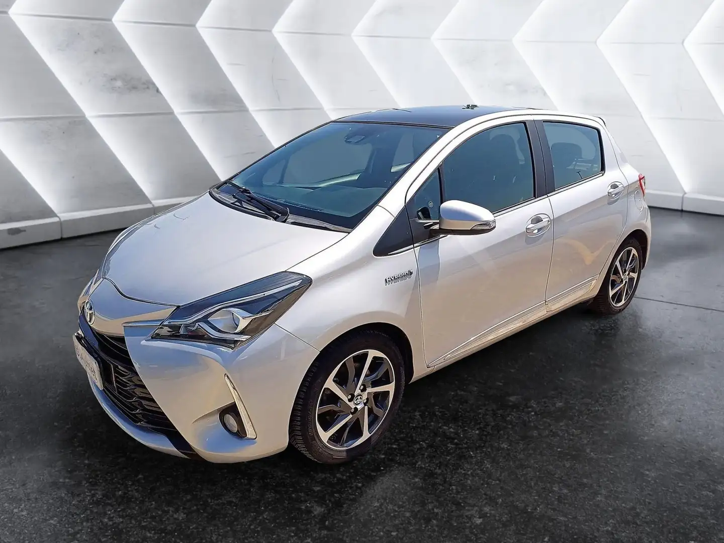 Toyota Yaris 5p 1.5h Trend Grey Edition my18 Grigio - 1