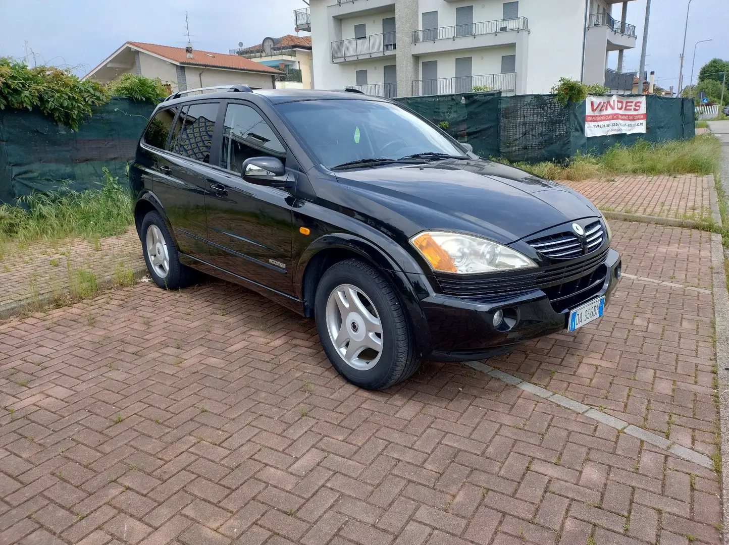 SsangYong Kyron 2.0 xdi Premium Schwarz - 1