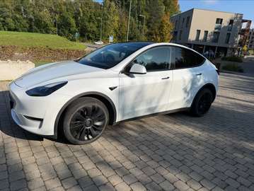 Model Y Long Range Dual Motor AWD