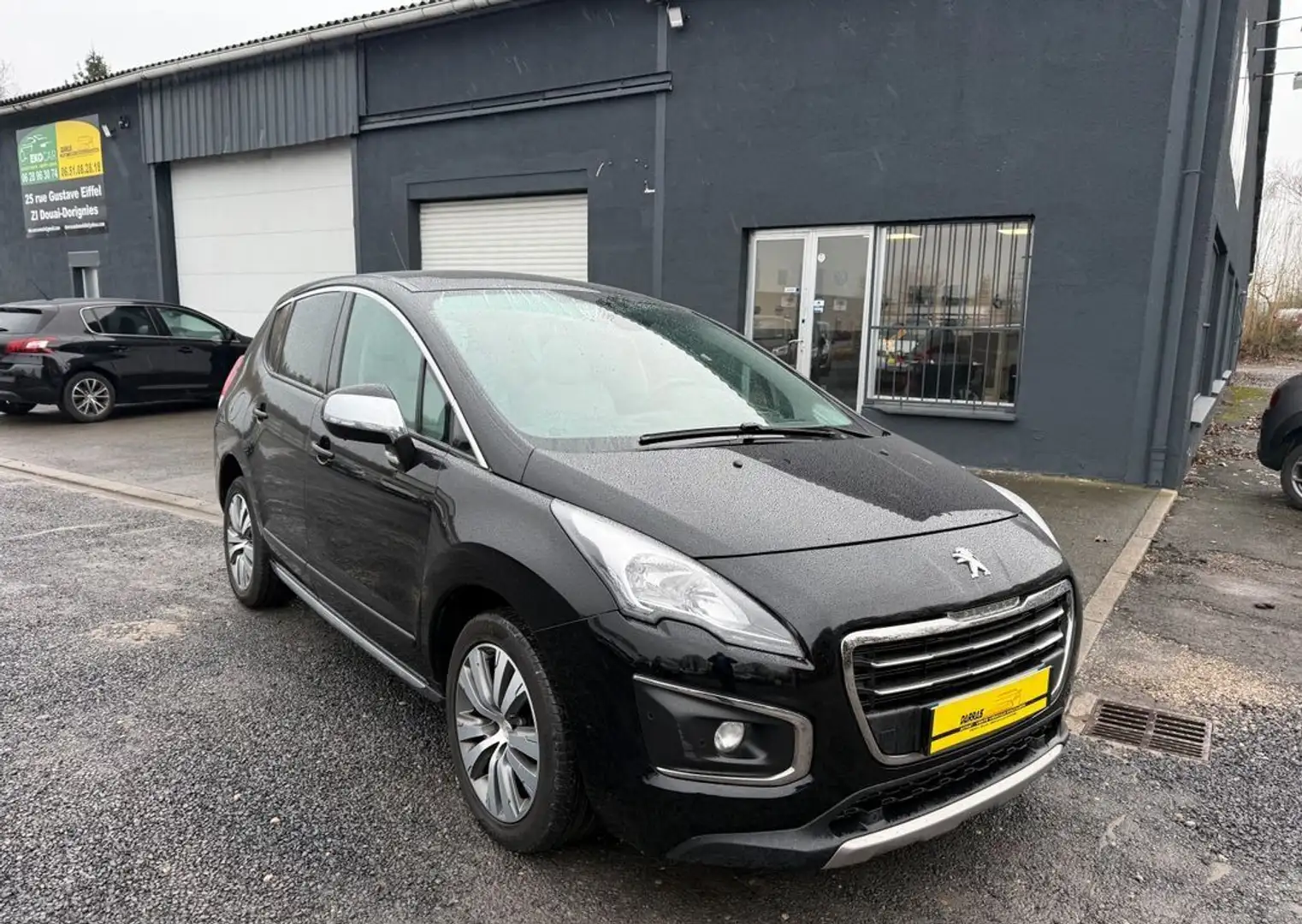Peugeot 3008 1l6 HDI 115 chx « automatique » édition ALLURE Noir - 1