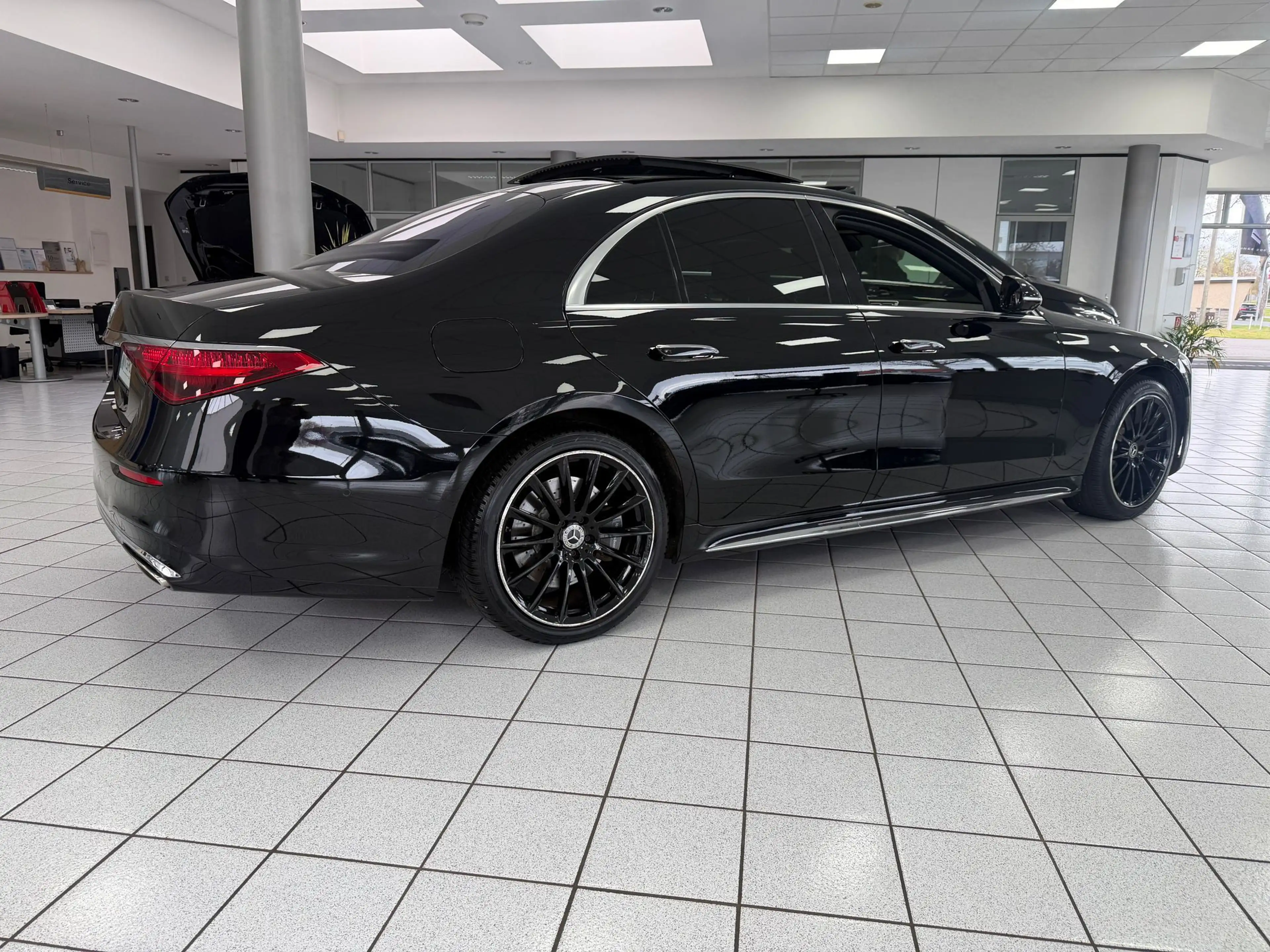 Mercedes-Benz S 580 e AMG*AIRM*PANO*BURM*HUD*DISTR*SOFT*360° — photo 4