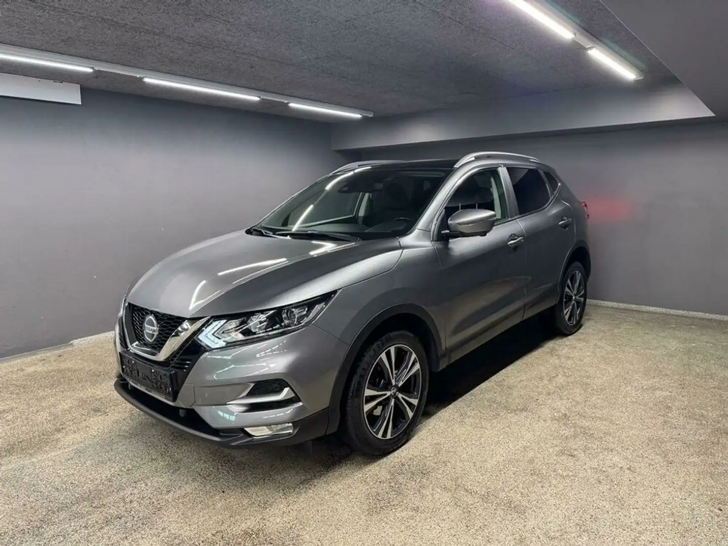 Nissan Qashqai N-Connecta 4x4 Gris - 1