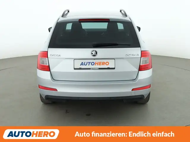 Skoda Octavia view 5