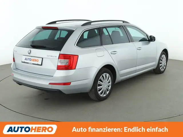 Skoda Octavia view 6