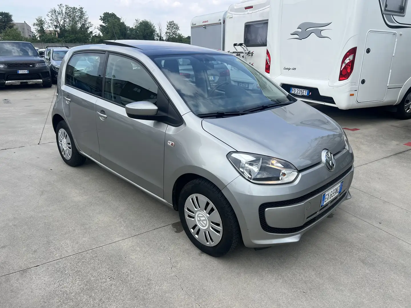 Volkswagen up! 5p 1.0 High 75cv - 1