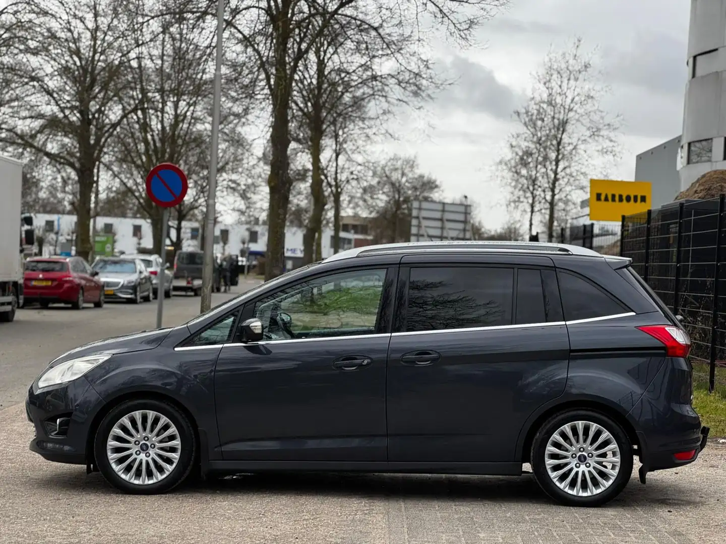 Ford Grand C-Max 1.0 Edition Plus 7p. Grau - 2