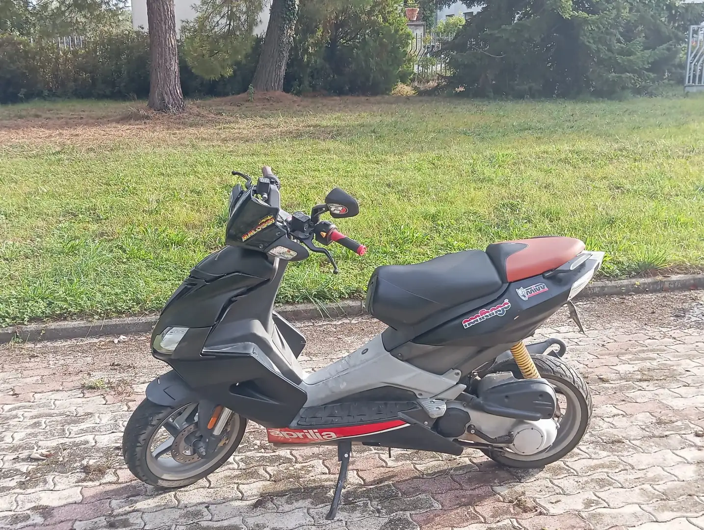 Aprilia SR 50 Zwart - 1