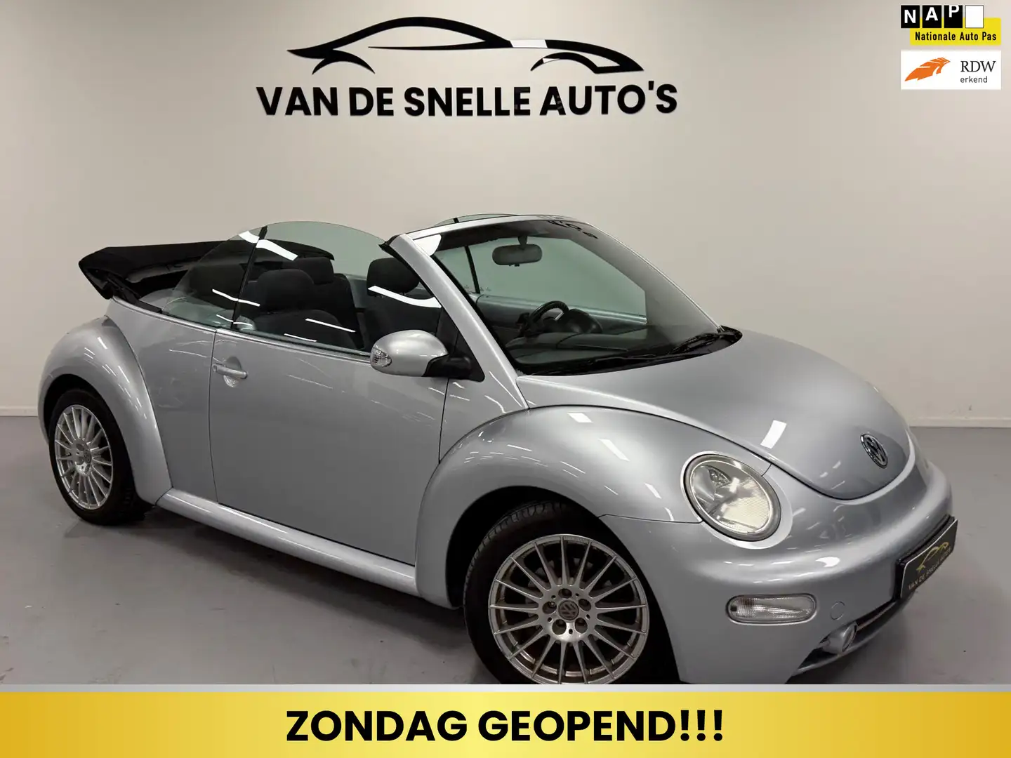 Volkswagen New Beetle Cabriolet 1.6 NIEUWSTAAT/BLUETOOTH/CRUISECONTROL Grau - 1