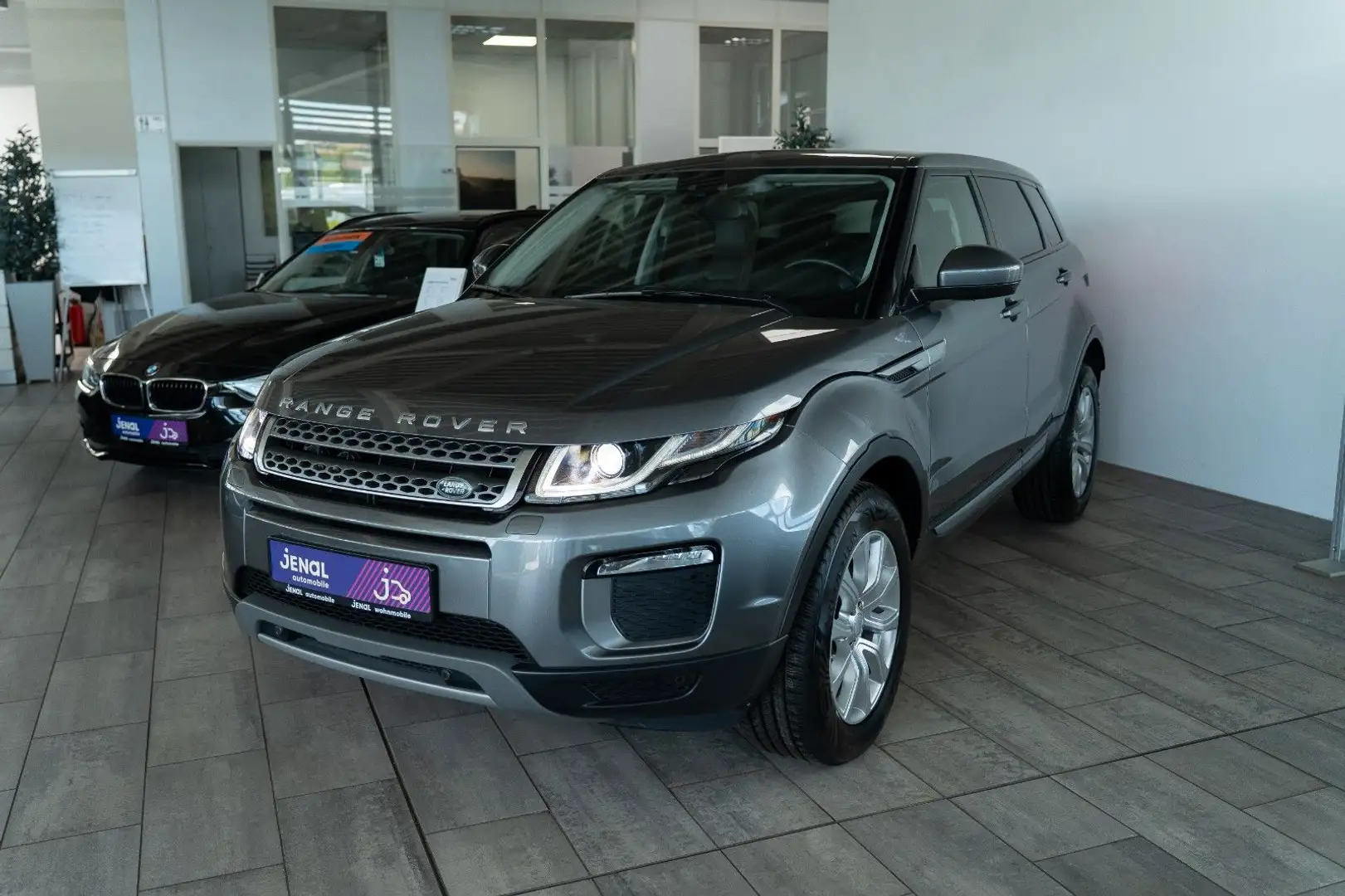 Land Rover Range Rover Evoque SE 4x4 AUTOM/PANO/SHZ Grau - 2