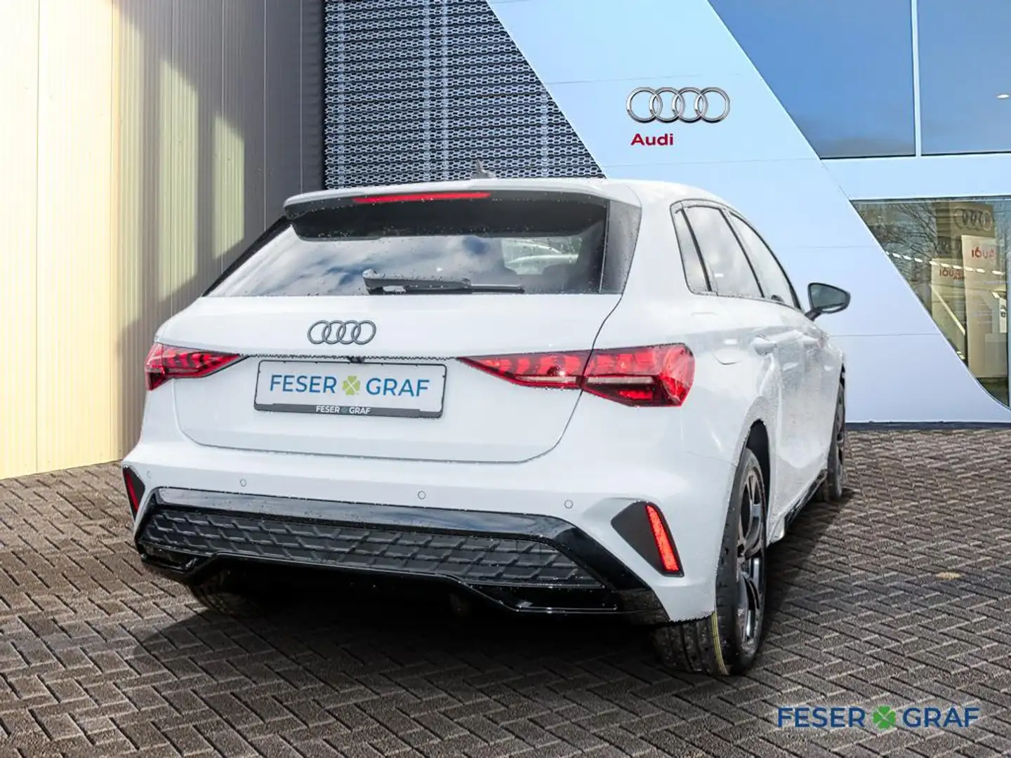 Audi A3 30 TFSI S line /Matrix/ACC/AHK/Sonos Weiß - 2