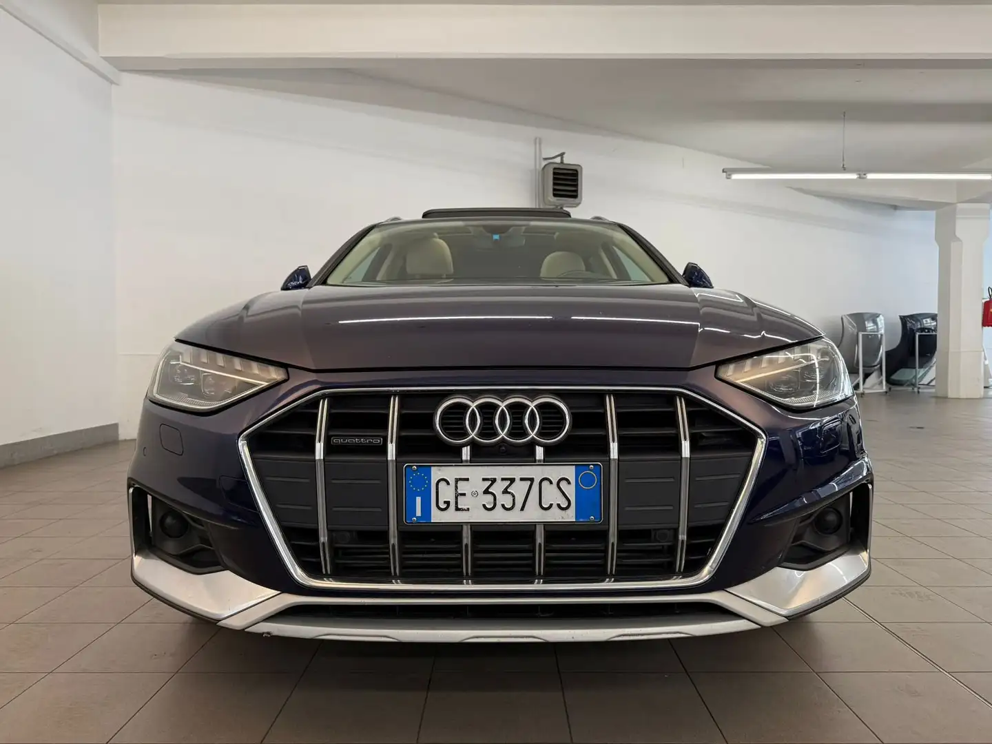 Audi A4 allroad 45 TFSI 265 CV S tronic Identity Contrast Mavi - 2