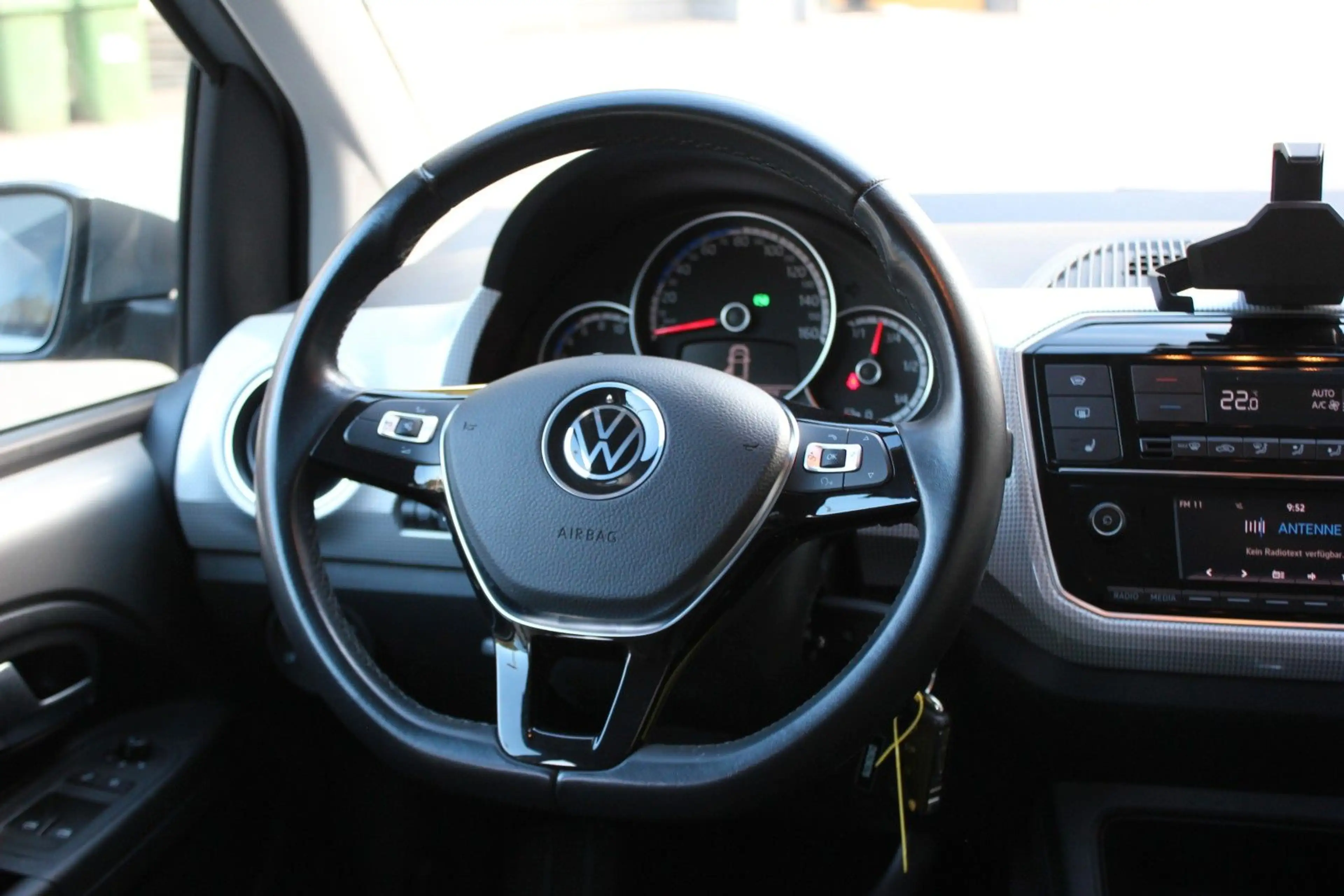 Volkswagen up! e-up! Style Plus 32 kWh Akku inkl. — photo 12