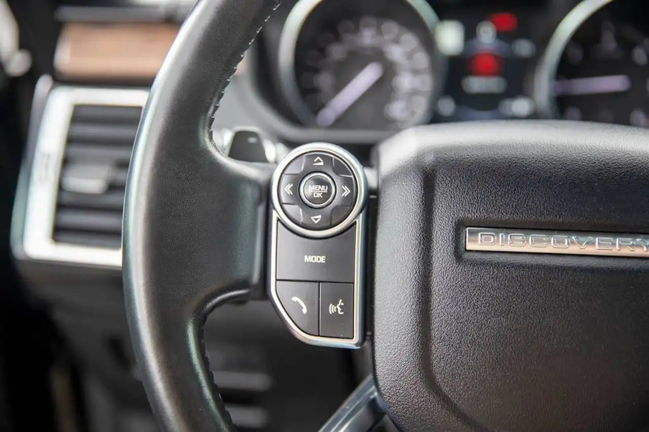 Land Rover Discovery photo Land Rover Discovery