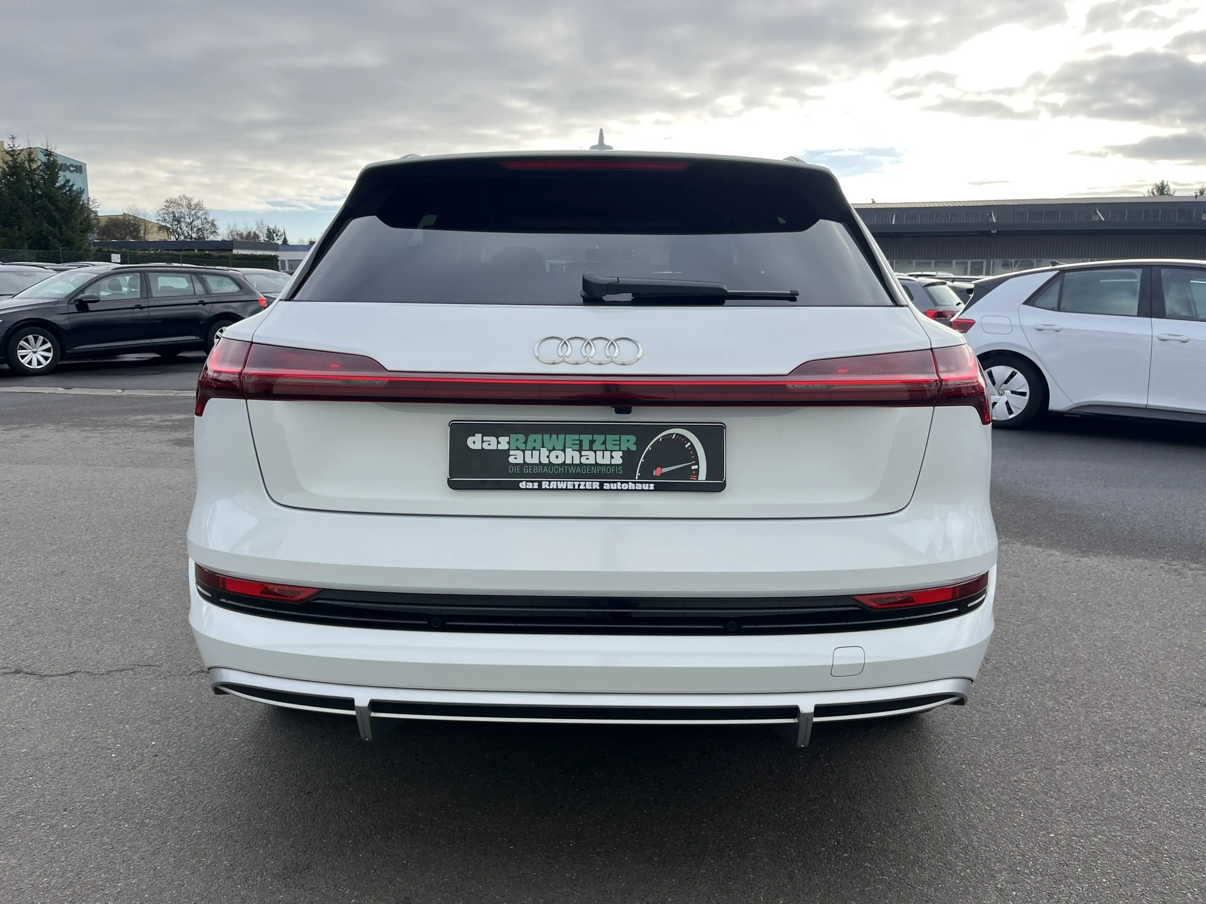 Audi e-tron S-Line 181€ m.20% Anz. 20 Zoll Kamera el.Klappe — photo 8