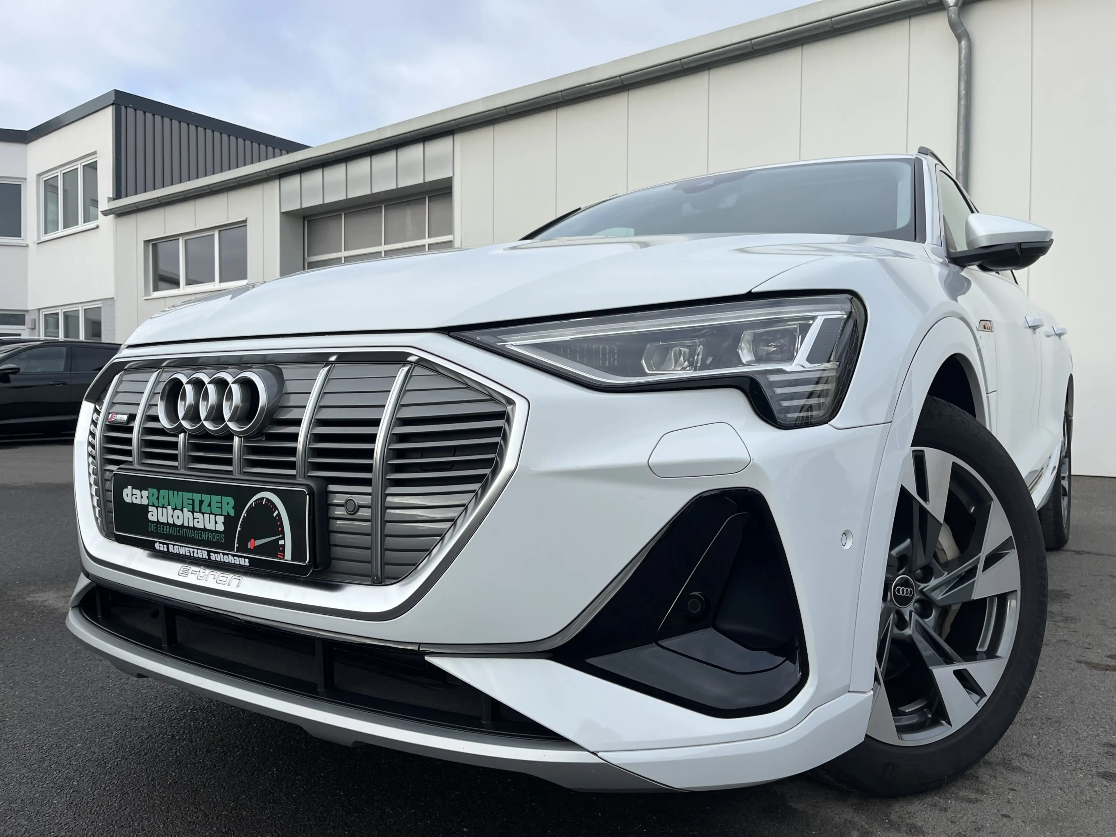 Audi e-tron S-Line 181€ m.20% Anz. 20 Zoll Kamera el.Klappe