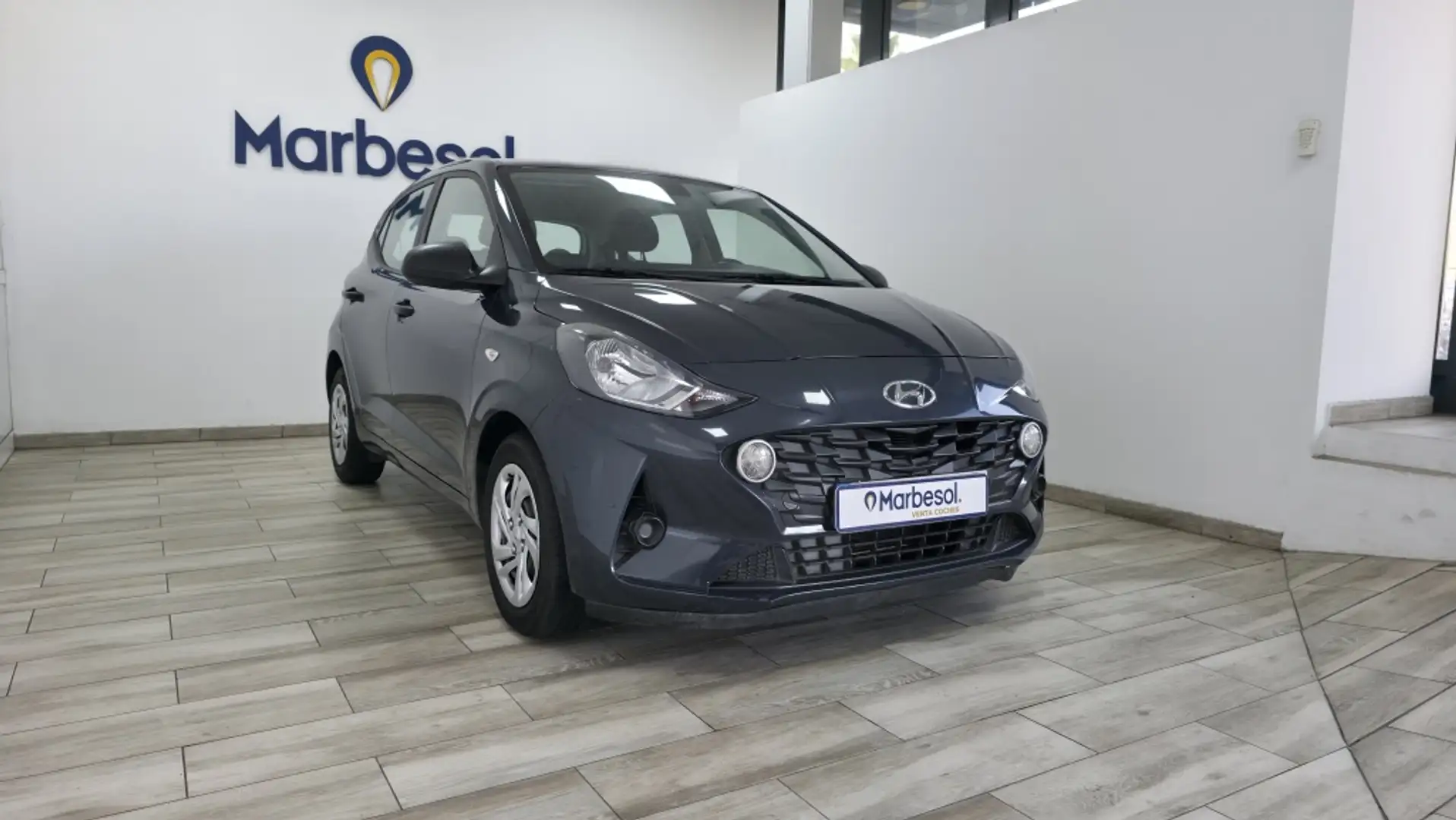 Hyundai i10 1.0 MPI Tecno Gris - 2