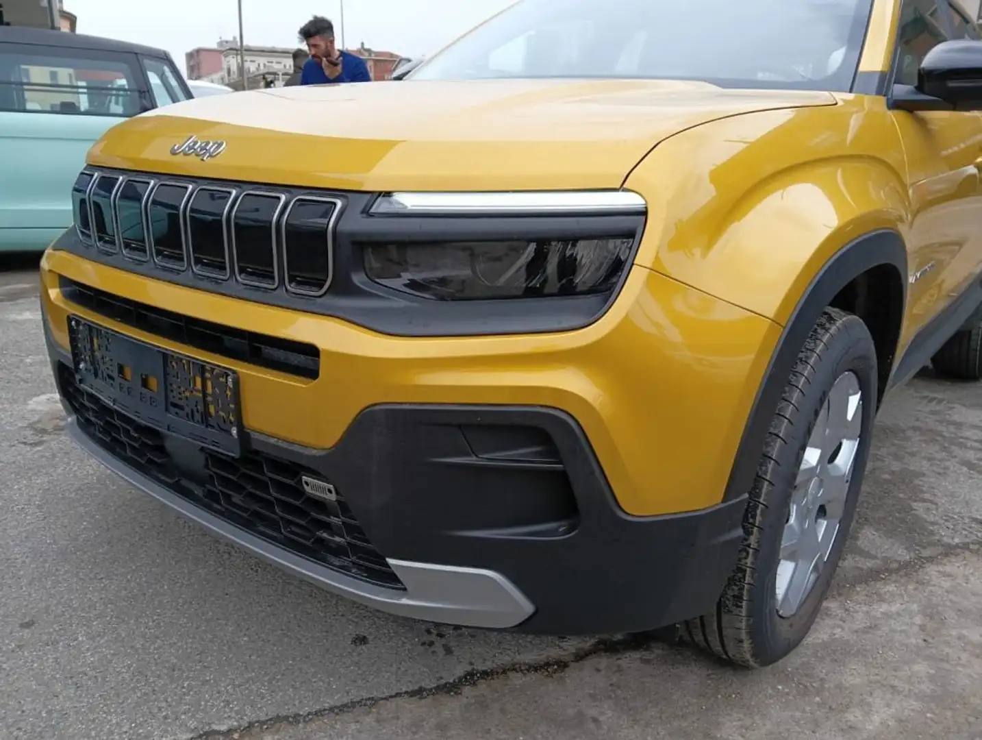 Jeep Avenger 1.2 Turbo Altitude + AMC-Infotainment+Pack Whinter Giallo - 2