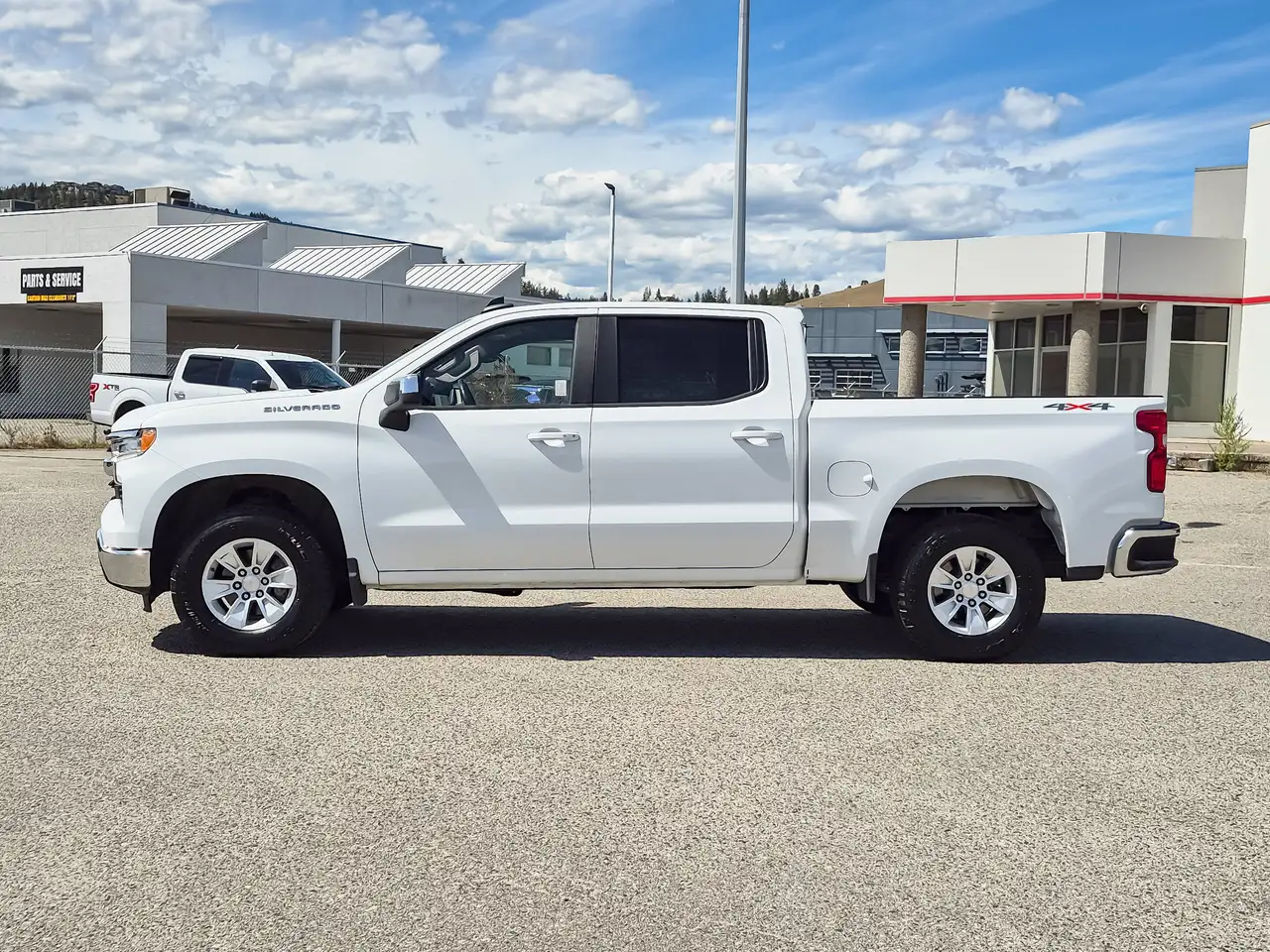 Chevrolet Silverado 1500 снимка Chevrolet Silverado 1500