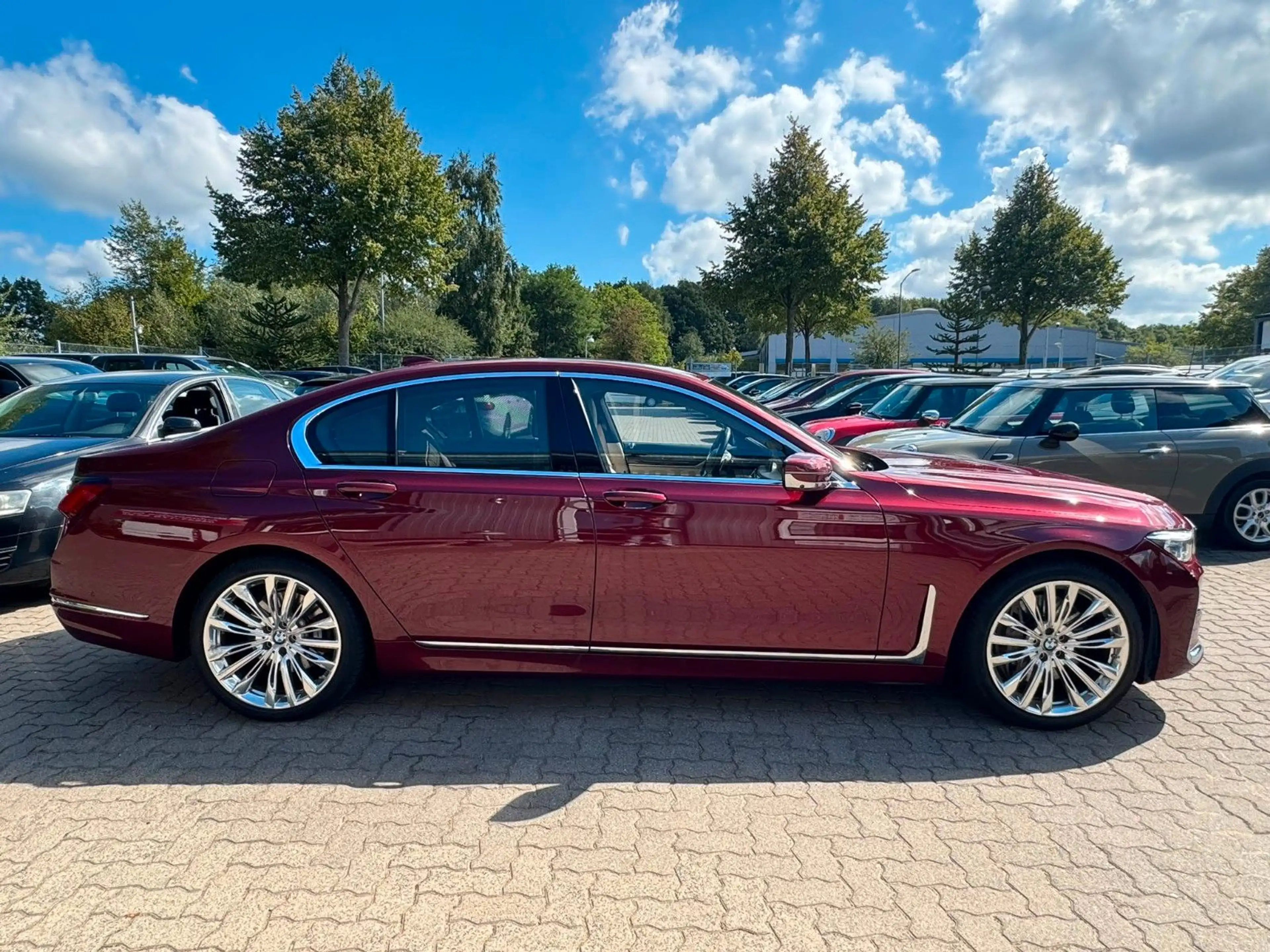 BMW 745 e LASER°INDIVIDUAL°MEMORY°HUD°LEDER°ELSSD°SH! — photo 4