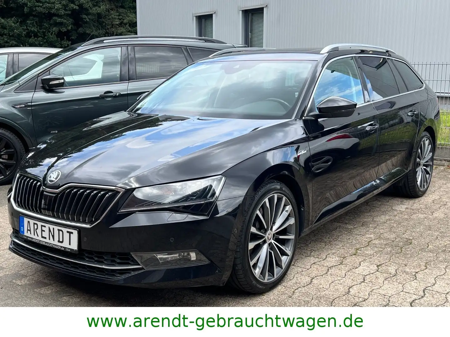 Skoda Superb Combi L&K 4x4*AUTOMATIK/LEDER/PANO/RFK* Schwarz - 1