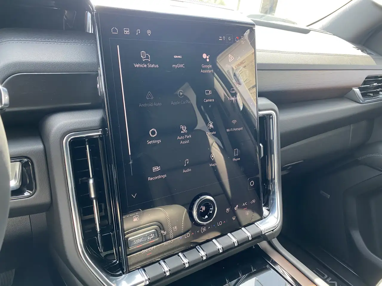 GMC Yukon снимка GMC Yukon