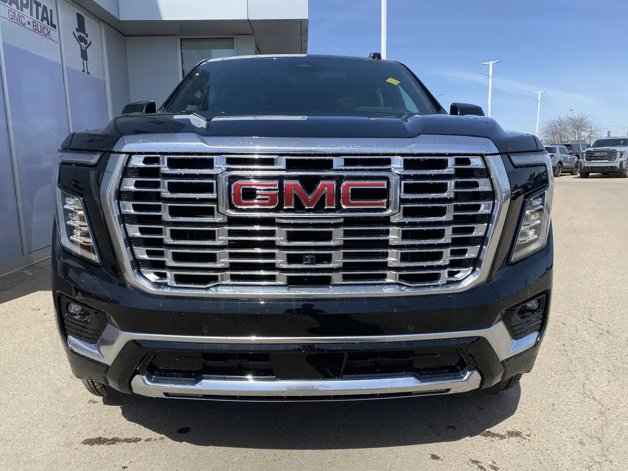 GMC Yukon снимка GMC Yukon