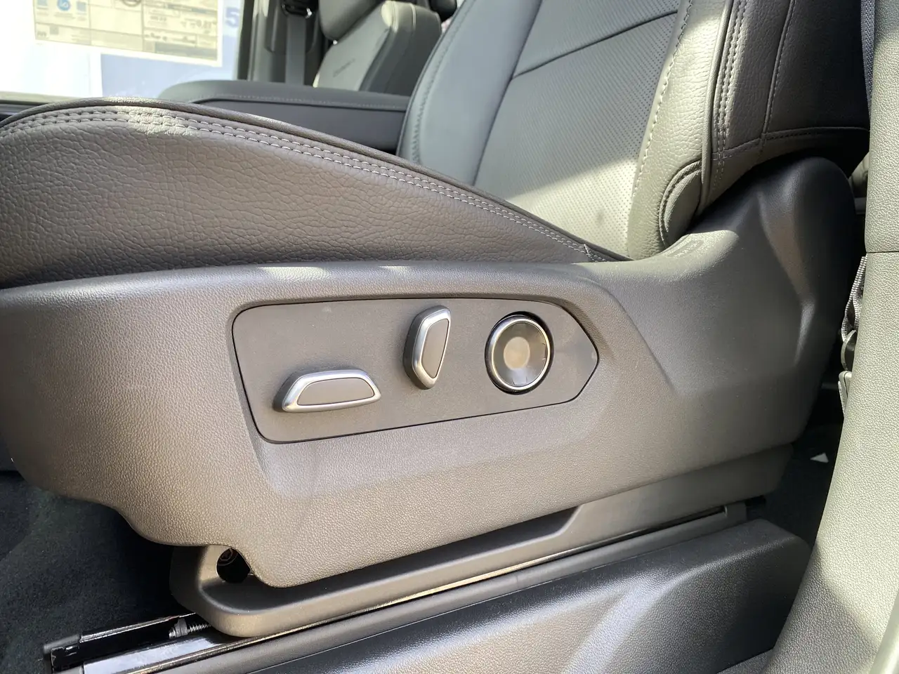 GMC Yukon снимка GMC Yukon